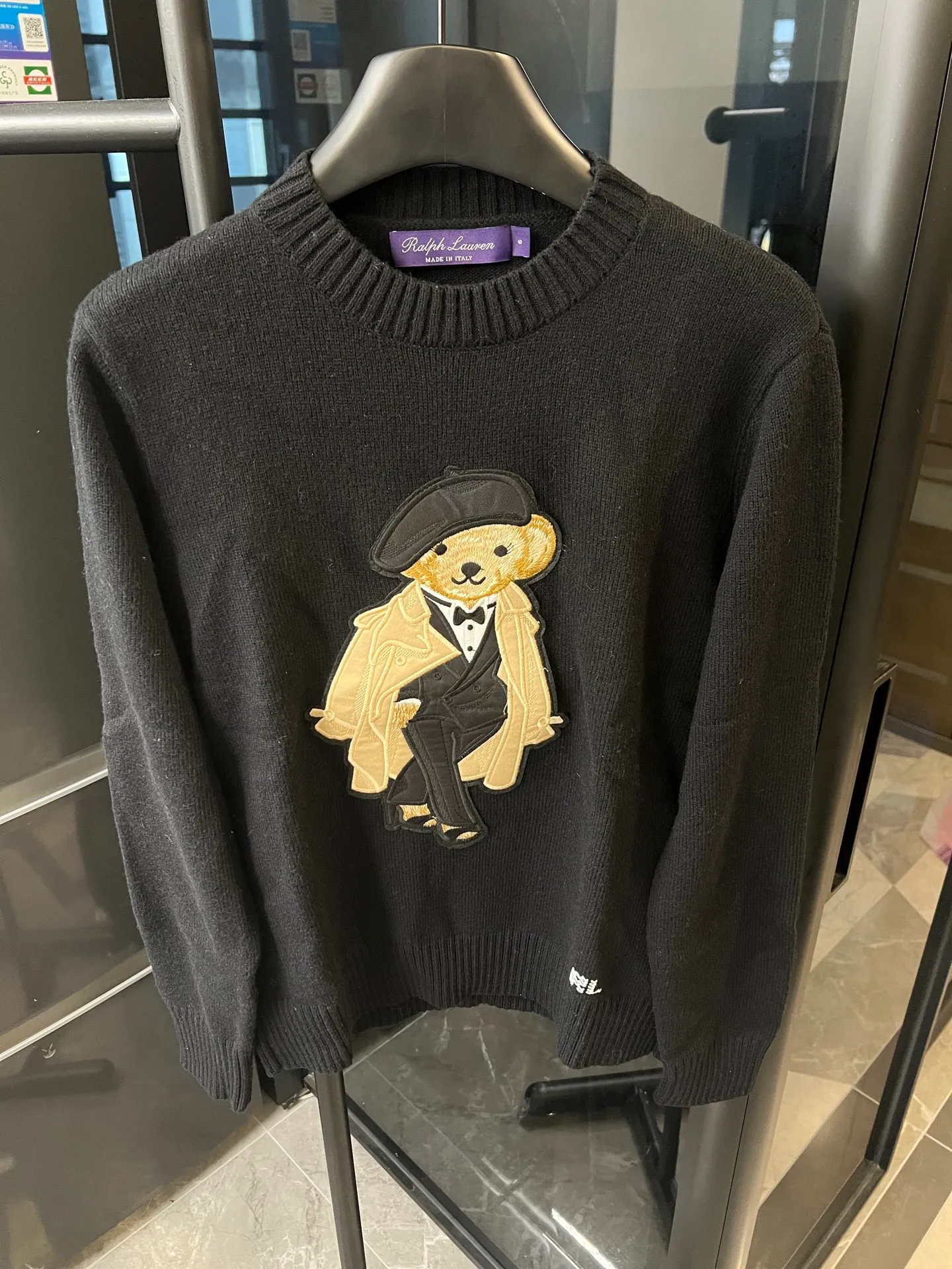 P430 [Next day] Rah Lauren/Raph classic bear wool round neck pullover sweater (black) High-end customized wool blended yarn fabric 90% wool 10% cashmere material, skin-friendly, delicate, soft and comfortable, one-piece back-shoulder gathers Size: s m l Detailed size can be found in Figure 9